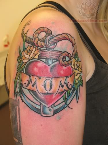 mom-tattoo-on-shoulder